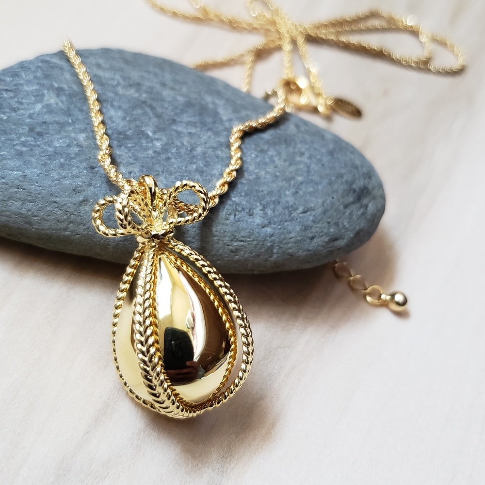 Joan Rivers Goldplated Egg Wrapped Bows Necklace